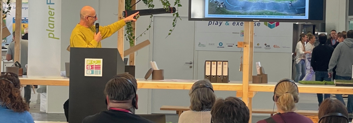 Ralf Maier hält einen Vortrag beim BDLA TAG im planerFORUM